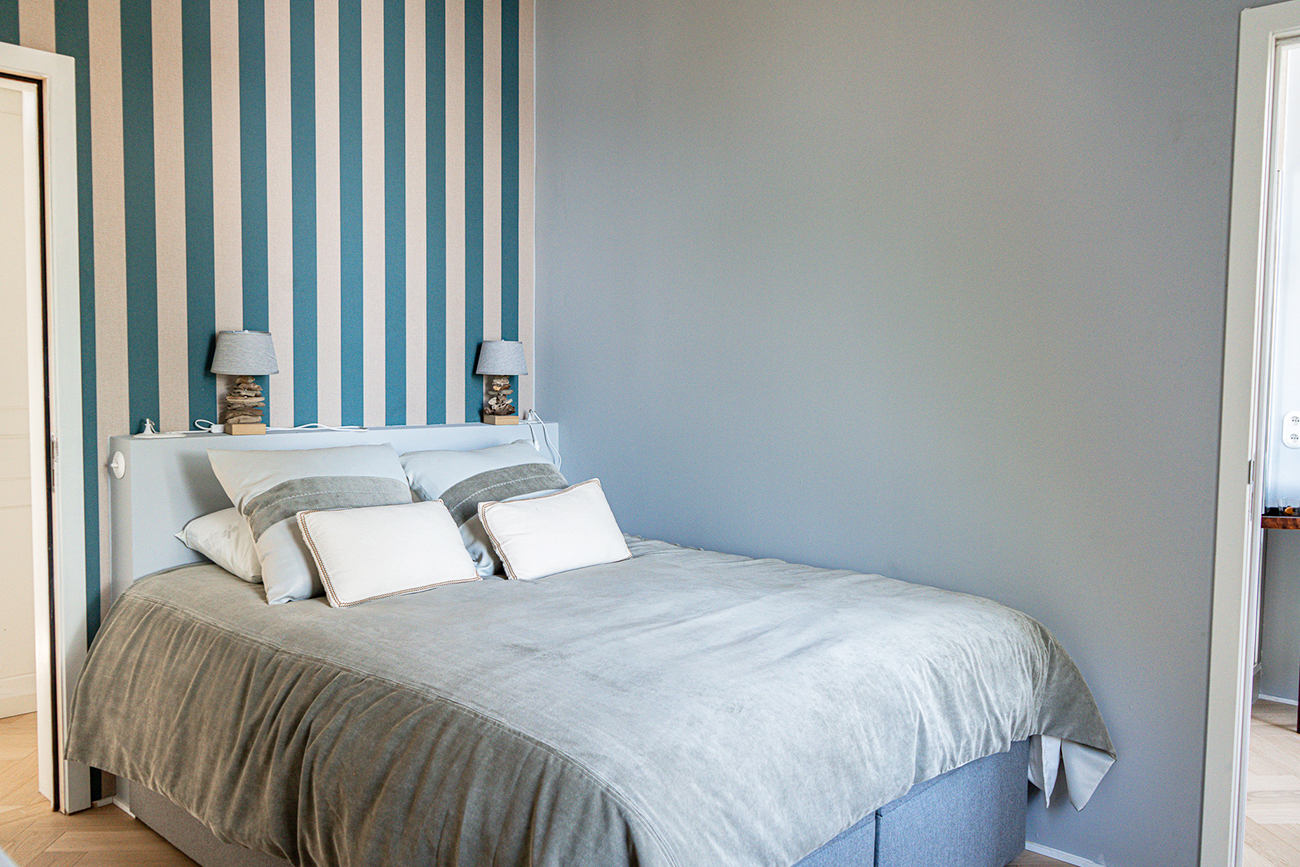 Château de Drogenbos Queen size bed Mer du nord