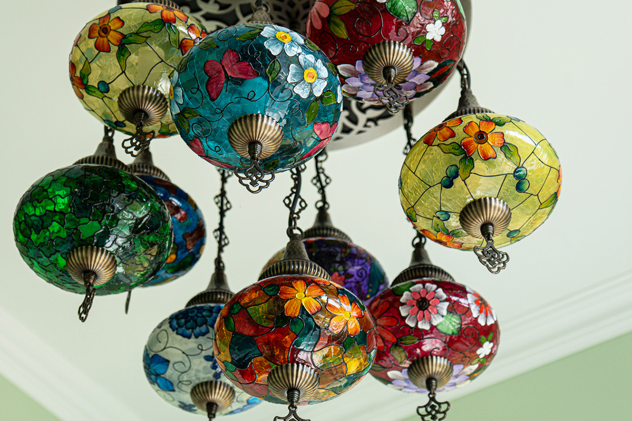 Château de Drogenbos Lights Lustre Asian style warm tones