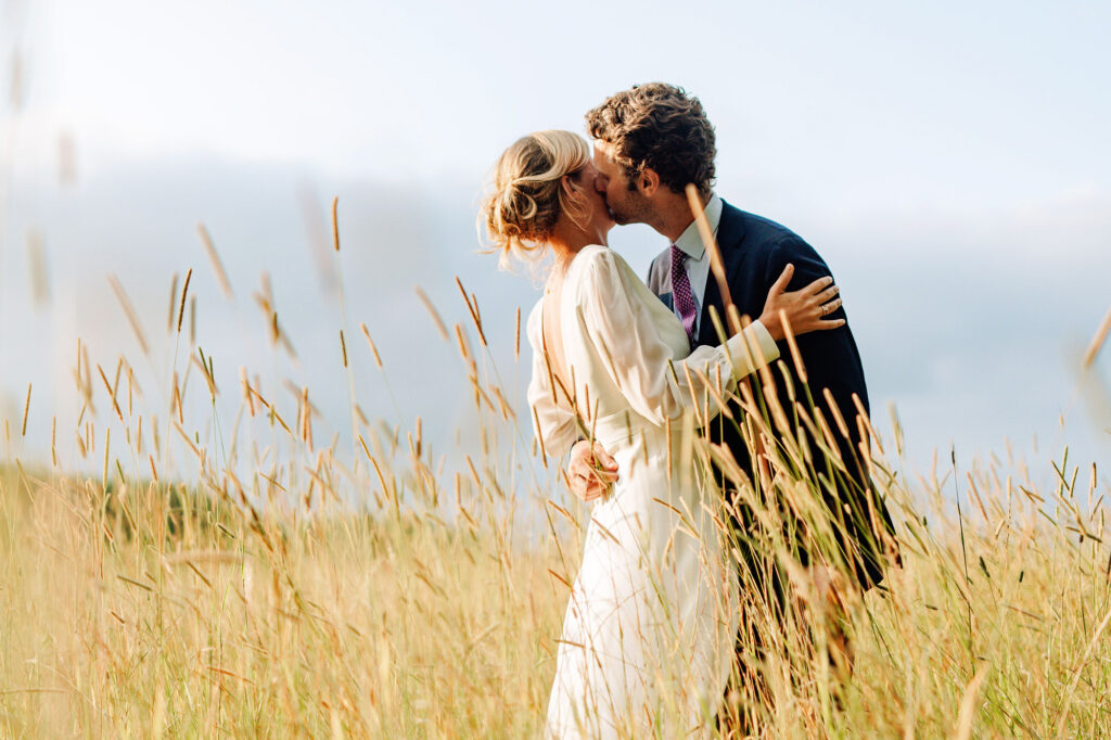 Mariage Drogenbos Couple Happy Nature Kiss